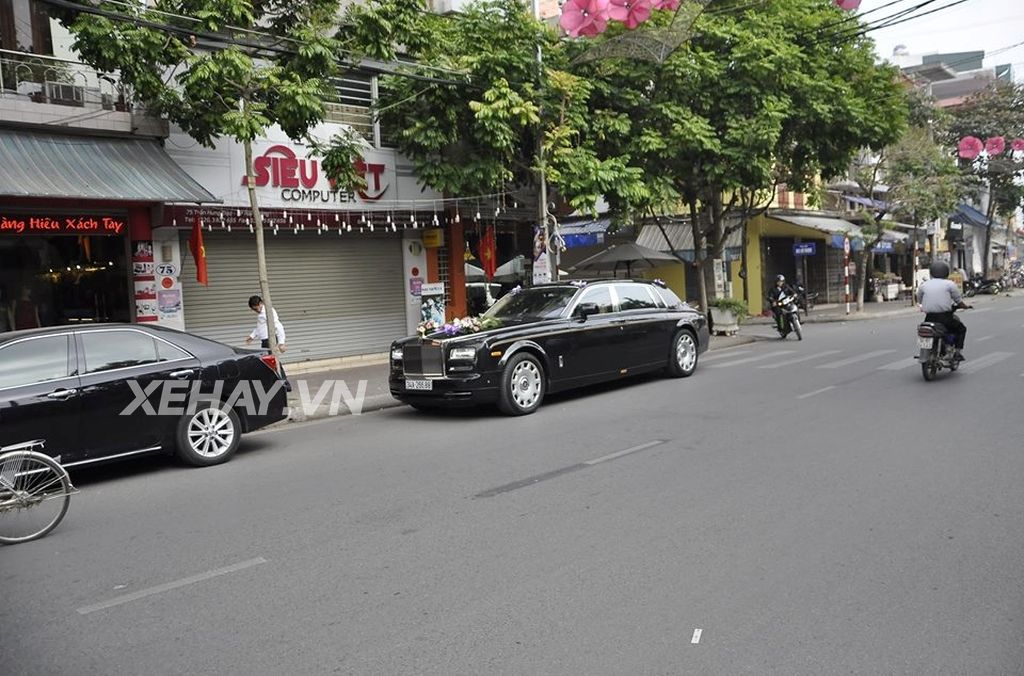 Chi tiết Rolls Royce Phantom EWB Series II của đại gia Hải Dương