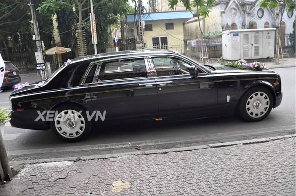 Chi tiết Rolls Royce Phantom EWB Series II của đại gia Hải Dương