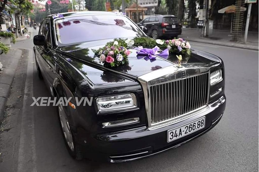 Chi tiết Rolls Royce Phantom EWB Series II của đại gia Hải Dương
