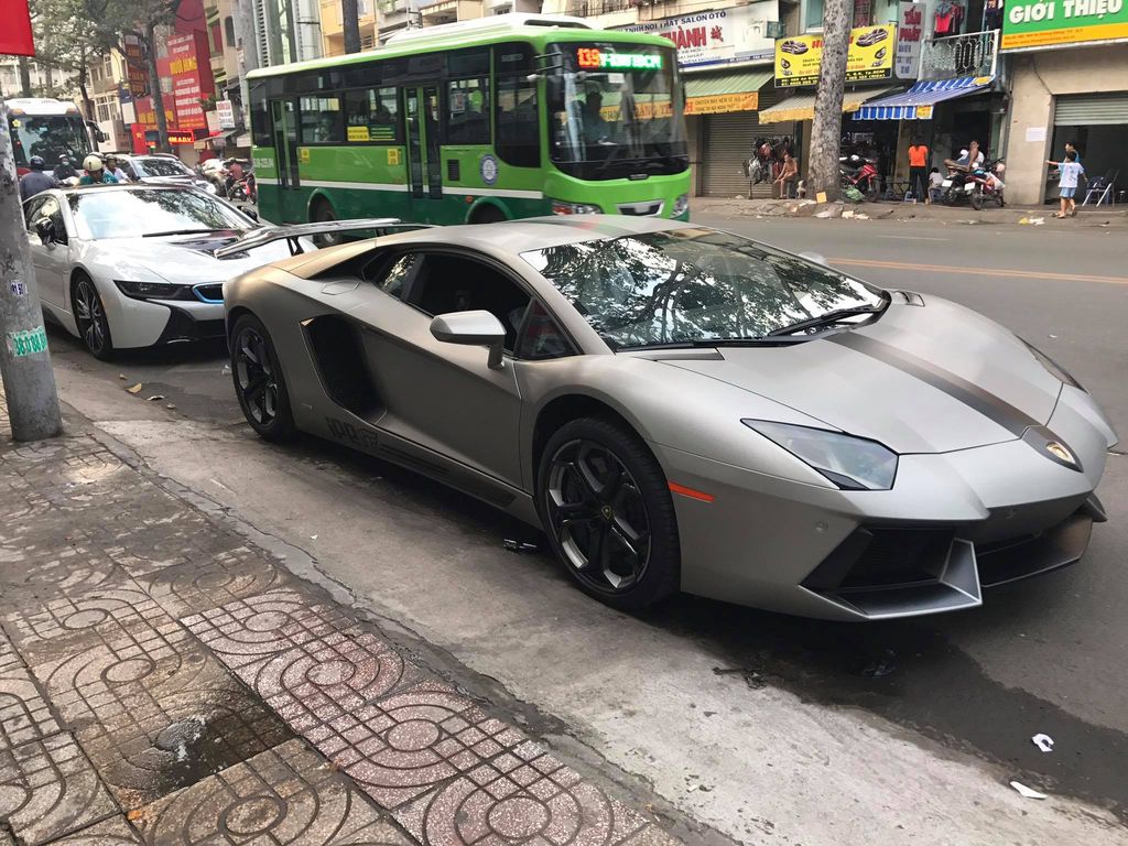 Lamborghini Aventador