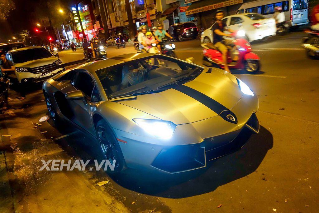 Lamborghini Aventador 