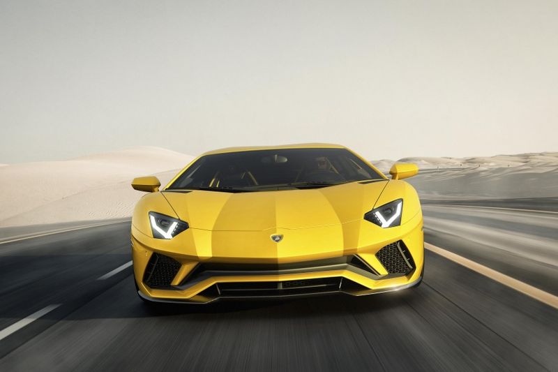 Lamborghini Aventador S đầy hấp dẫn trong hai đoạn video giới thiệu mới