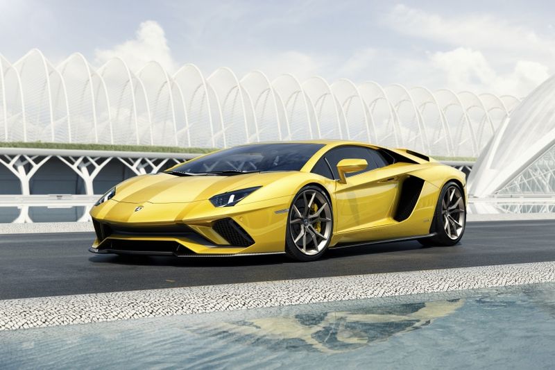 Lamborghini Aventador S đầy hấp dẫn trong hai đoạn video giới thiệu mới