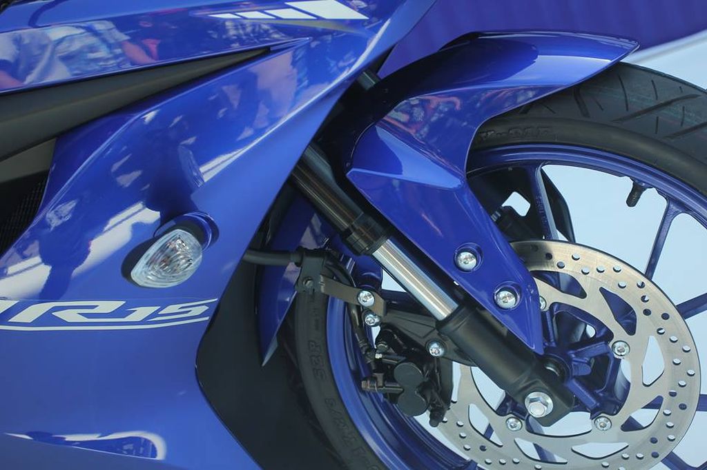 Yamaha R15 v3.0 mới ra mắt tại Indonesia