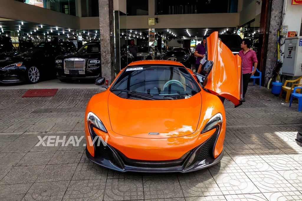 Thêm một chiếc McLaren 650S Spider màu Tarocco Orange có chủ