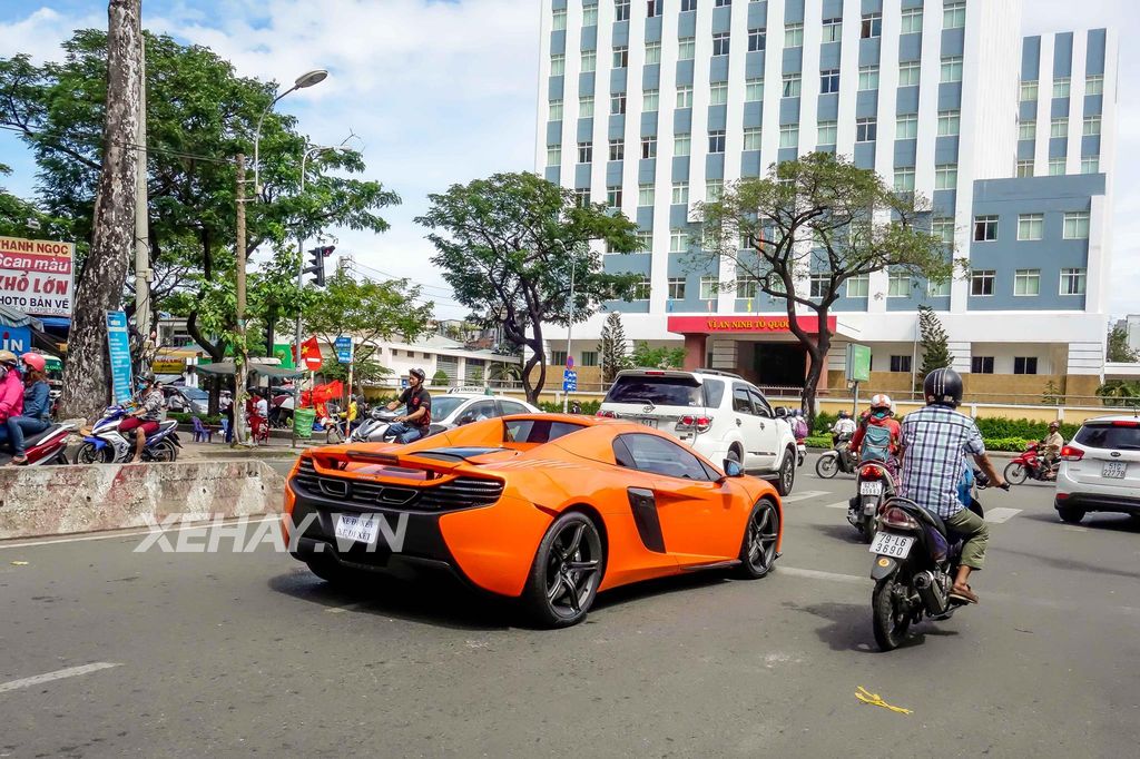 Thêm một chiếc McLaren 650S Spider màu Tarocco Orange có chủ
