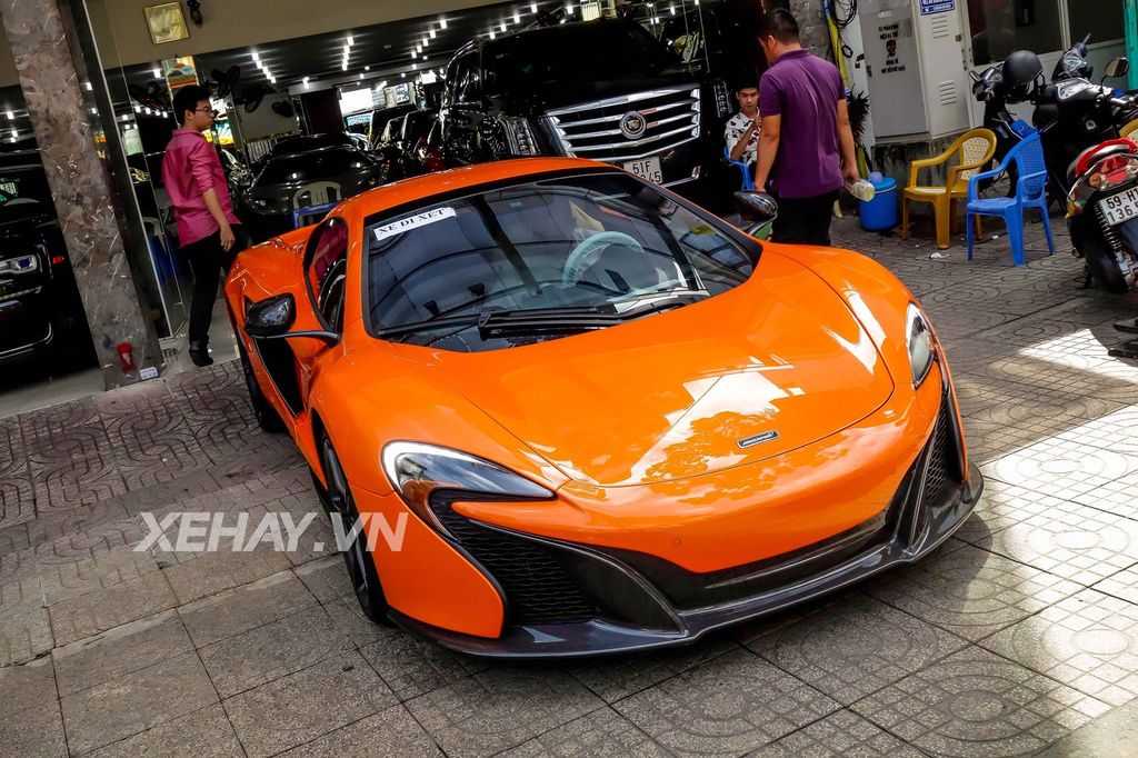 Thêm một chiếc McLaren 650S Spider màu Tarocco Orange có chủ