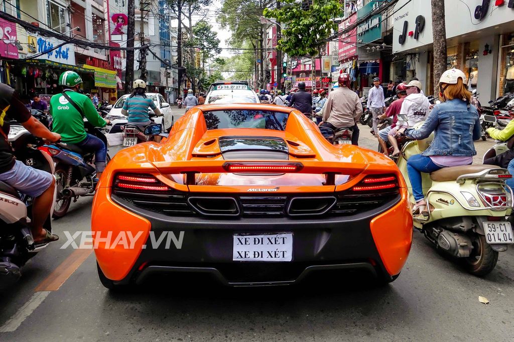 Thêm một chiếc McLaren 650S Spider màu Tarocco Orange có chủ