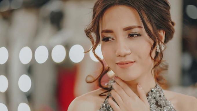 Trang điểm dự tiệc phong cách dịu dàng quyến rũ cho các nàng điệu đà