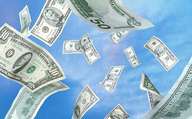 Hàng ngàn tờ USD bỗng nhiên rơi lả tả như mưa trên bầu trời Mỹ