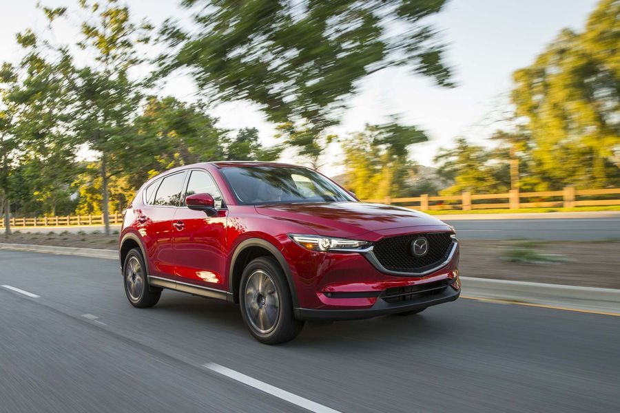 CX-5 năng động, trẻ trung nhưng vẫn chịu thua trước 