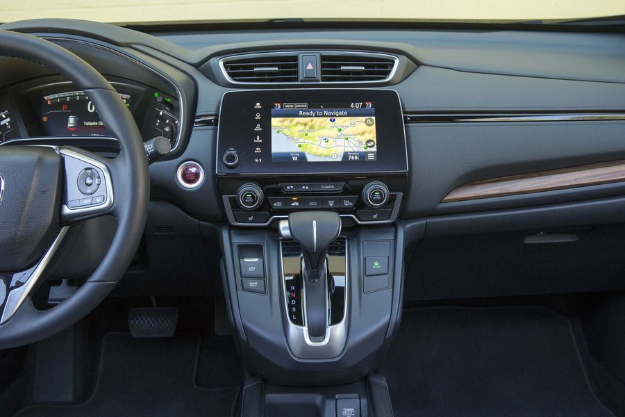 CX-5 năng động, trẻ trung nhưng vẫn chịu thua trước 