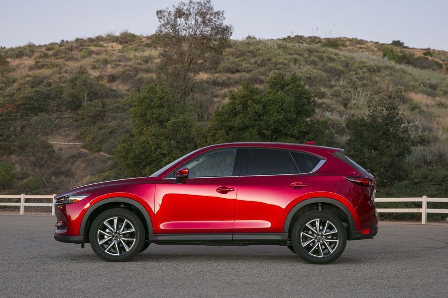 CX-5 năng động, trẻ trung nhưng vẫn chịu thua trước 