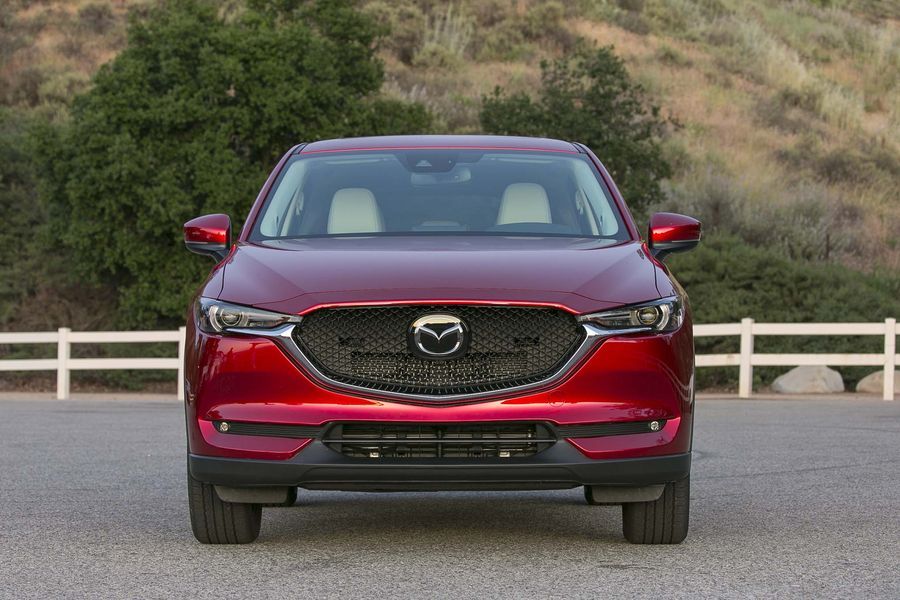 CX-5 năng động, trẻ trung nhưng vẫn chịu thua trước 