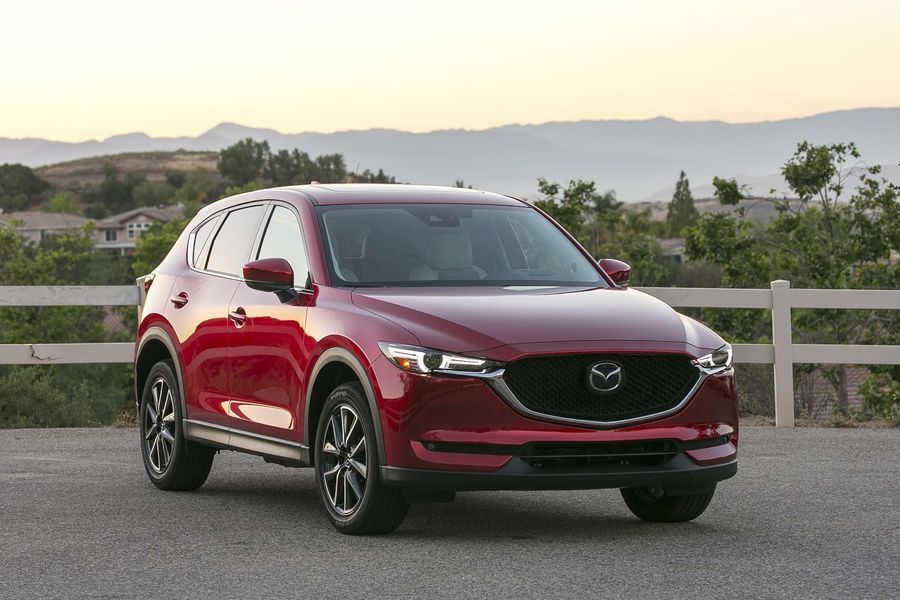 CX-5 năng động, trẻ trung nhưng vẫn chịu thua trước 