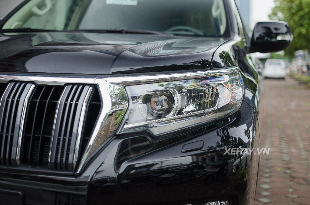 Bắt gặp bộ đôi Toyota Land Cruiser Prado VX 2018 đầu tiên về Việt Nam