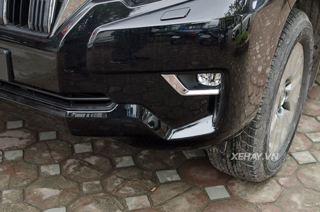 Bắt gặp bộ đôi Toyota Land Cruiser Prado VX 2018 đầu tiên về Việt Nam