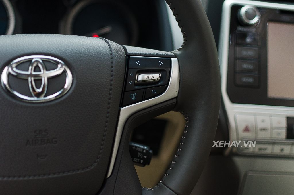 Bắt gặp bộ đôi Toyota Land Cruiser Prado VX 2018 đầu tiên về Việt Nam
