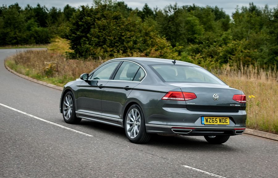 Volkswagen Passat 2018 có giá bán khởi điểm chỉ từ 726 triệu VNĐ