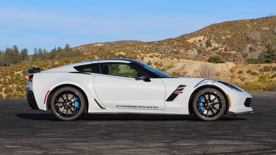 Chevrolet Corvette 2018 chia tay thế giới với số lượng sản xuất đáng buồn - chỉ 9.686 xe