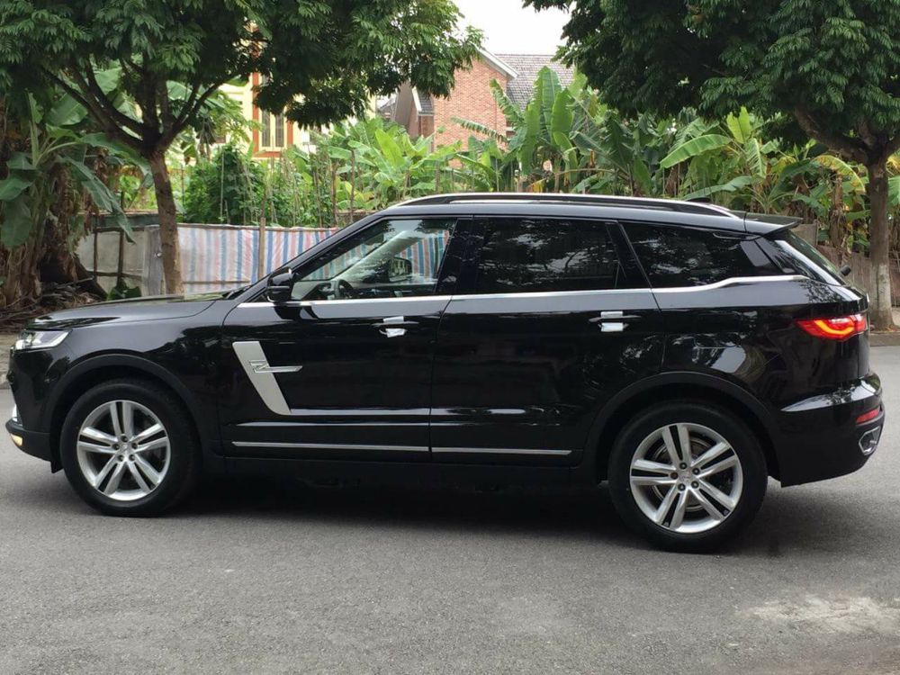 SUV 5 chỗ Zotye Z8 2018 nhập khẩu từ Trung Quốc có giá chỉ 728 triệu đồng tại Việt Nam