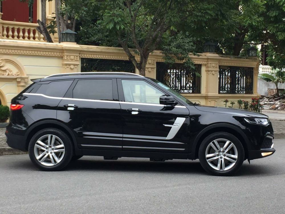 SUV 5 chỗ Zotye Z8 2018 nhập khẩu từ Trung Quốc có giá chỉ 728 triệu đồng tại Việt Nam