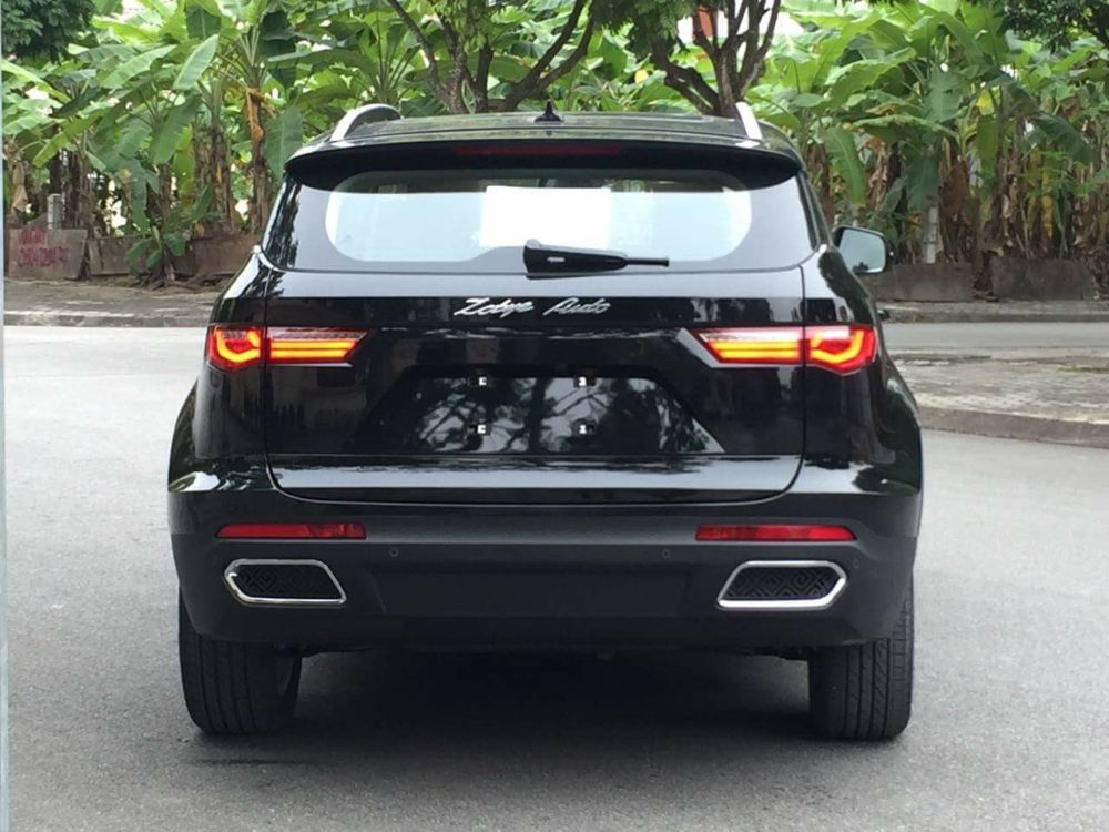 SUV 5 chỗ Zotye Z8 2018 nhập khẩu từ Trung Quốc có giá chỉ 728 triệu đồng tại Việt Nam