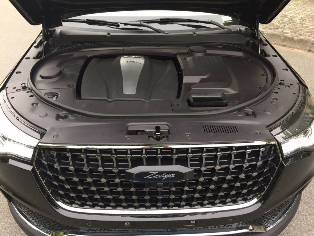 SUV 5 chỗ Zotye Z8 2018 nhập khẩu từ Trung Quốc có giá chỉ 728 triệu đồng tại Việt Nam