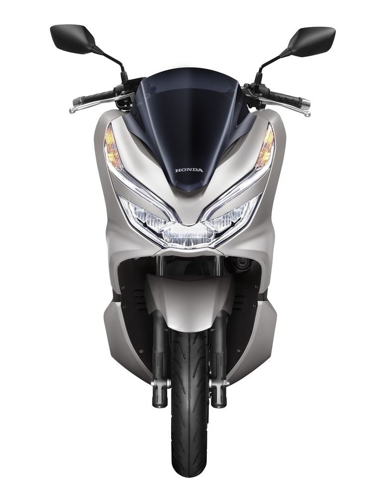 Honda PCX 150 2018 có giá đề xuất 70,5 triệu đồng, cao hơn PCX 125 đến 14 triệu đồng