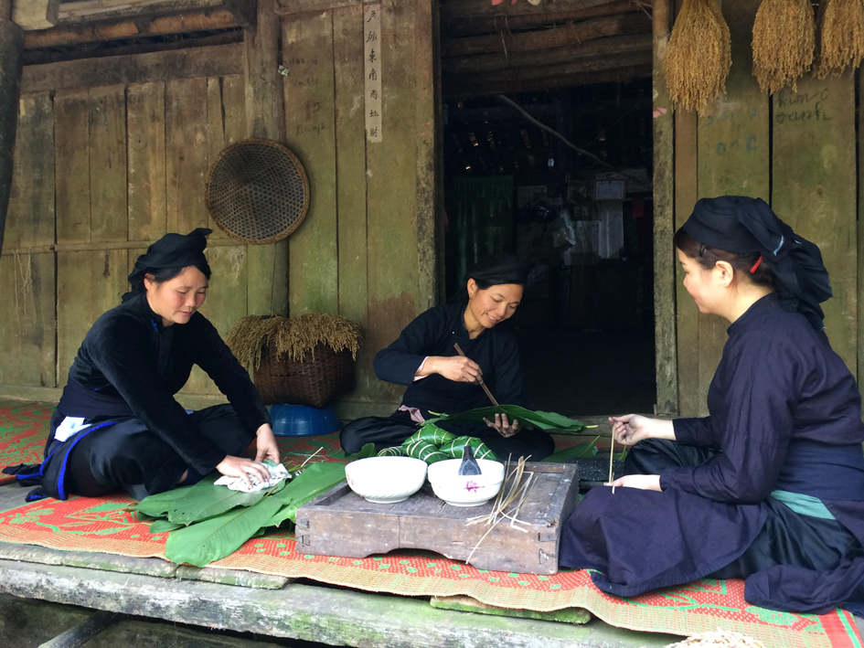 Độc đáo bánh chưng đen người Tày ở Bảo Lạc (Cao Bằng)