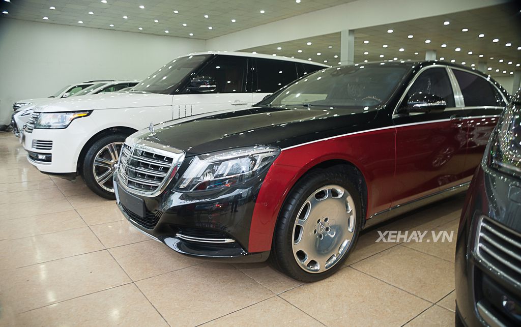 Bộ đôi siêu sang Mercedes-Maybach gắn logo Maybach tại Hà Nội