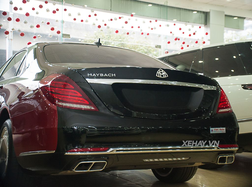 Bộ đôi siêu sang Mercedes-Maybach gắn logo Maybach tại Hà Nội