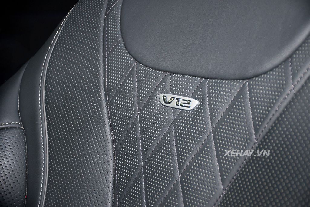 Bộ đôi siêu sang Mercedes-Maybach gắn logo Maybach tại Hà Nội