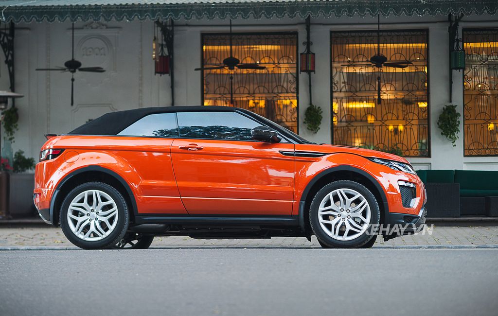 Chiêm ngưỡng Range Rover Evoque Convertible màu độc nhất Việt Nam của nữ biker Hà thành