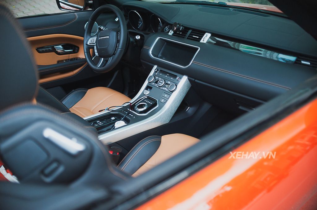 Chiêm ngưỡng Range Rover Evoque Convertible màu độc nhất Việt Nam của nữ biker Hà thành
