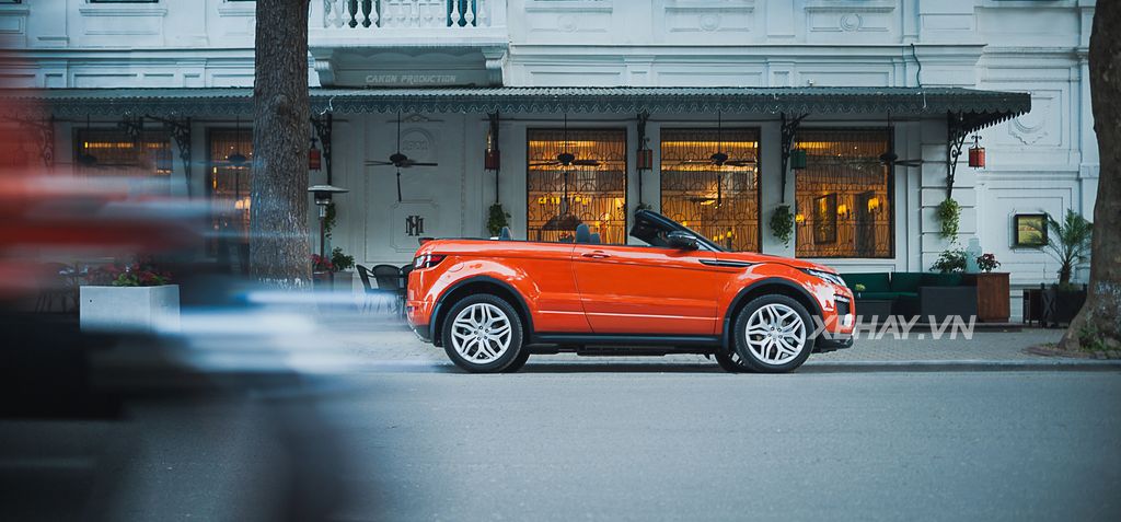 Chiêm ngưỡng Range Rover Evoque Convertible màu độc nhất Việt Nam của nữ biker Hà thành