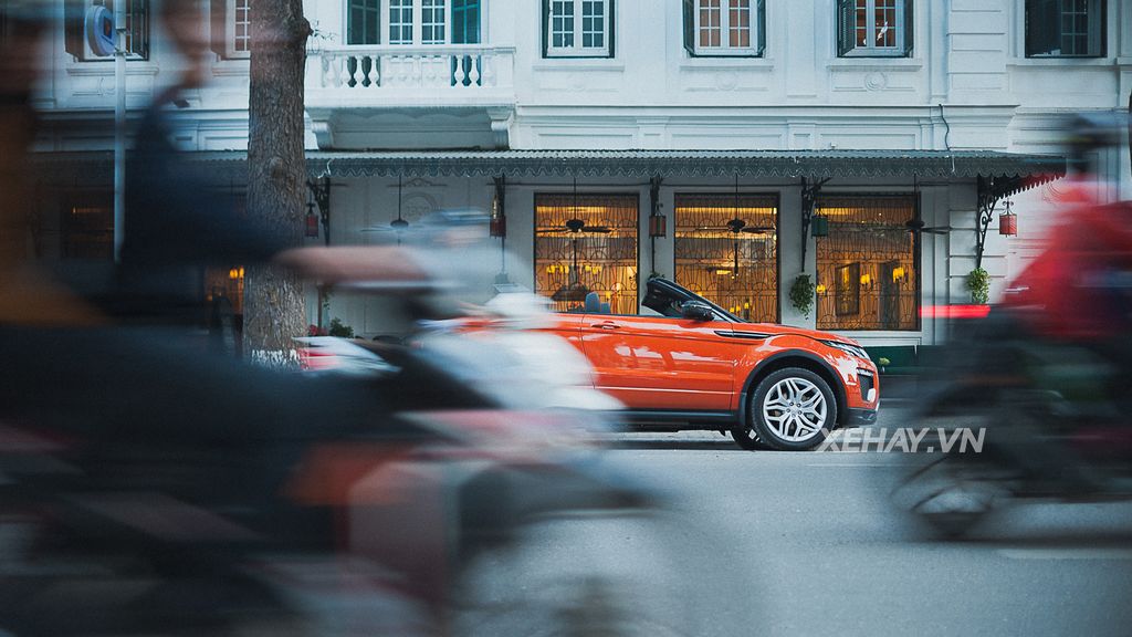 Chiêm ngưỡng Range Rover Evoque Convertible màu độc nhất Việt Nam của nữ biker Hà thành