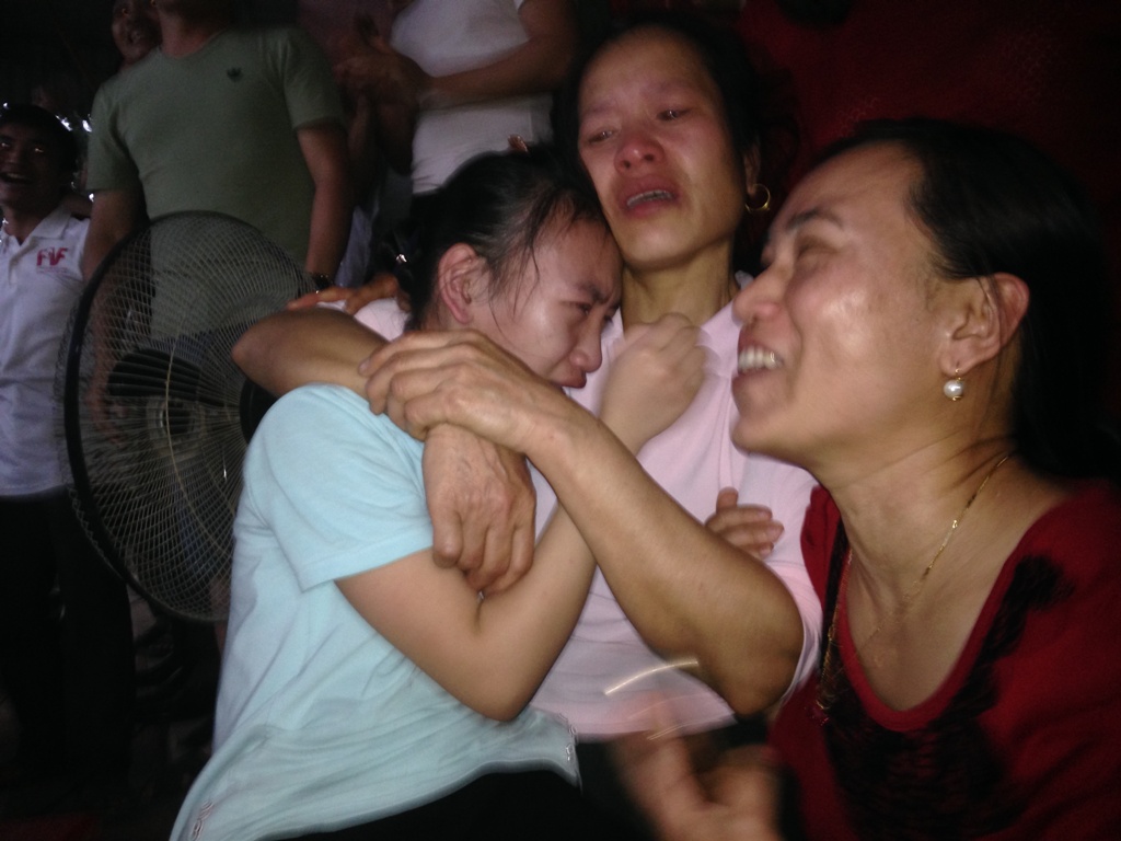 Quê hương thủ môn Bùi Tiến Dũng: Vỡ òa trong niềm hạnh phúc...!
