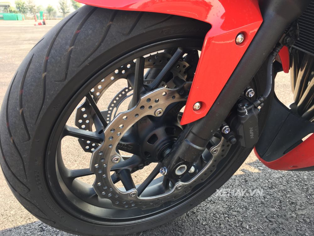 Chiêm ngưỡng vẻ đẹp của mô tô thể thao Honda CBR650F 2017