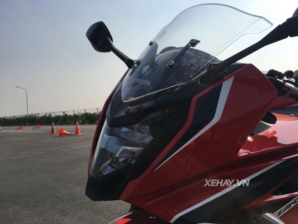 Chiêm ngưỡng vẻ đẹp của mô tô thể thao Honda CBR650F 2017