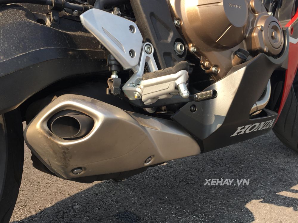 Chiêm ngưỡng vẻ đẹp của mô tô thể thao Honda CBR650F 2017