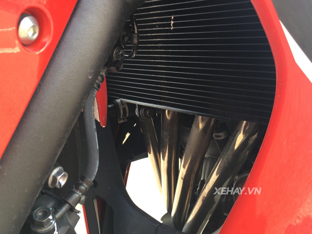 Chiêm ngưỡng vẻ đẹp của mô tô thể thao Honda CBR650F 2017