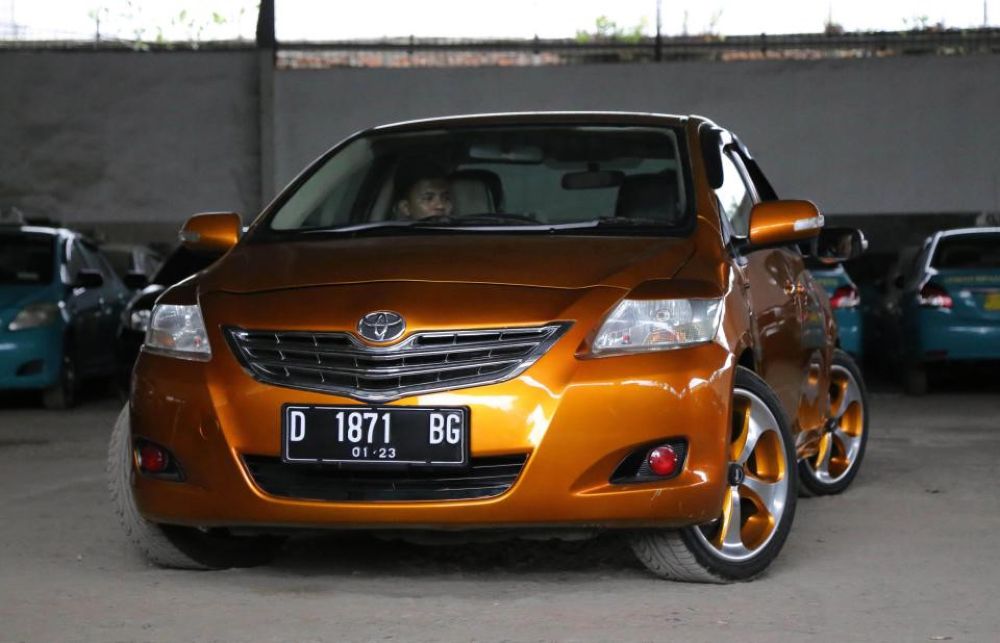 Dân chơi Indonesia độ xe Toyota Vios 2 đầu kỳ lạ gây chú ý trên mạng xã hội