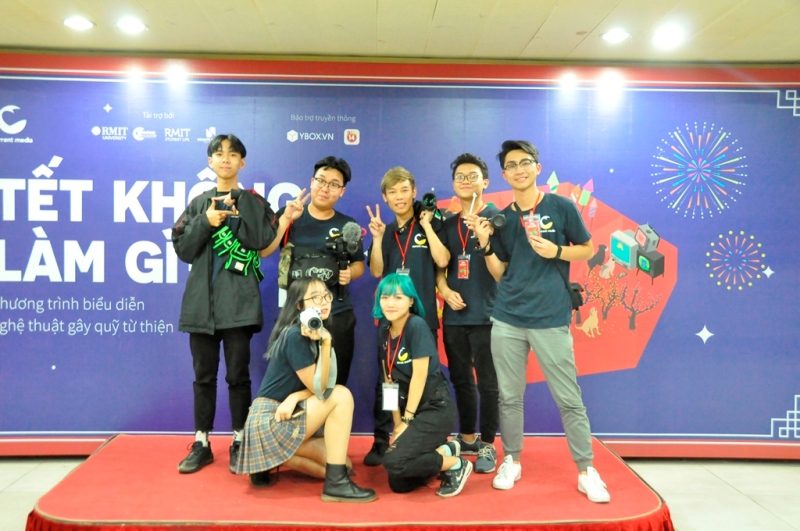 Sinh viên Đại học RMIT Việt Nam mang Tết ấm tới các bệnh nhi