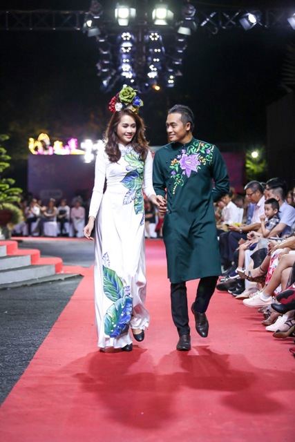 Siêu mẫu Lê Thu An sải bước chuyên nghiệp, tràn đầy năng lượng