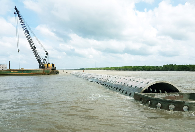 Giải pháp Đê trụ rỗng được áp dụng thời gian qua cho thấy hiệu quả tích cực, gây bồi tạo bãi sau 2 năm sử dụng.