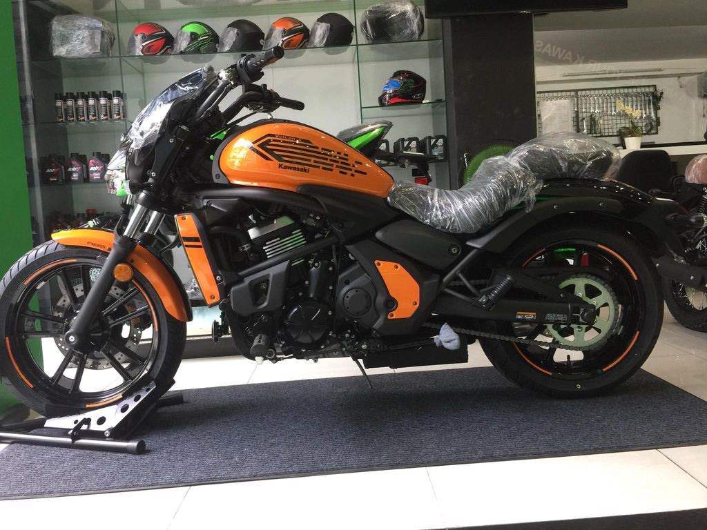 Kawasaki Vulcan S Cafe 2019 giá 259 triệu đồng tại Việt Nam