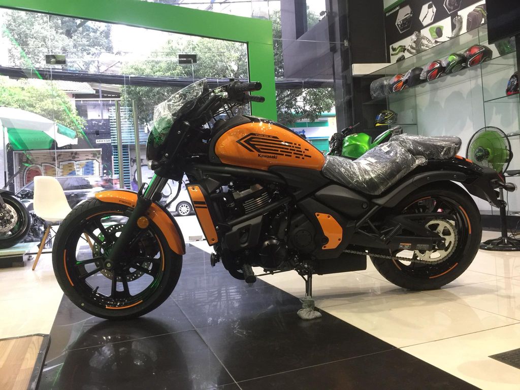 Kawasaki Vulcan S Cafe 2019 giá 259 triệu đồng tại Việt Nam