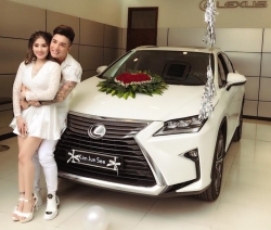 Cầu hôn hot girl, ca sĩ Lâm Chấn Khang mạnh tay mua Lexus RX hơn 4 tỷ