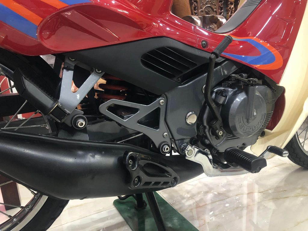 Sài Gòn: Suzuki RGV 120 đời 2002 mới “đập thùng” được rao bán với giá 1 tỷ đồng